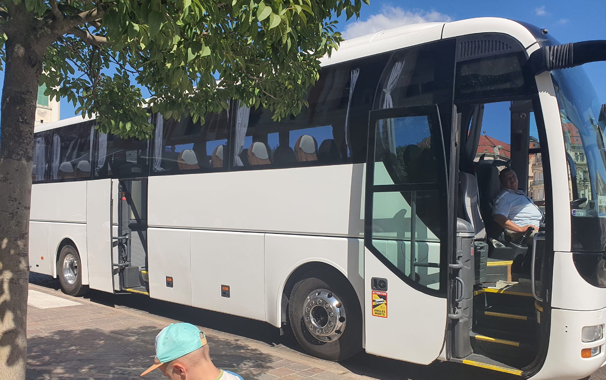 Busz_Tatabánya