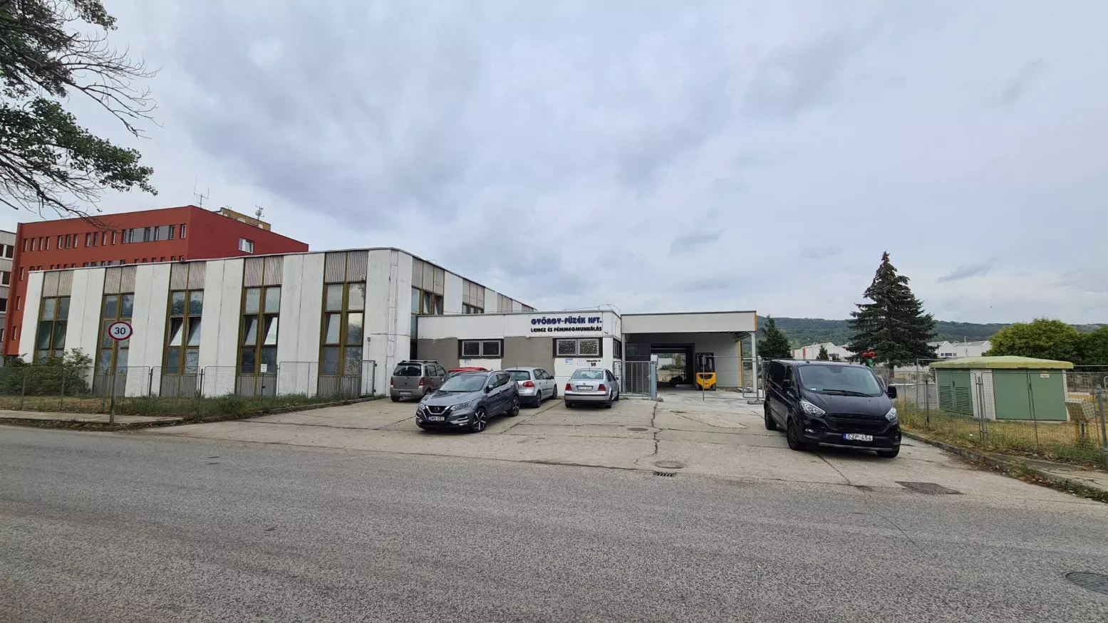 Egyedifémszerkezetgyártás,Komárom-Esztergommegyében1