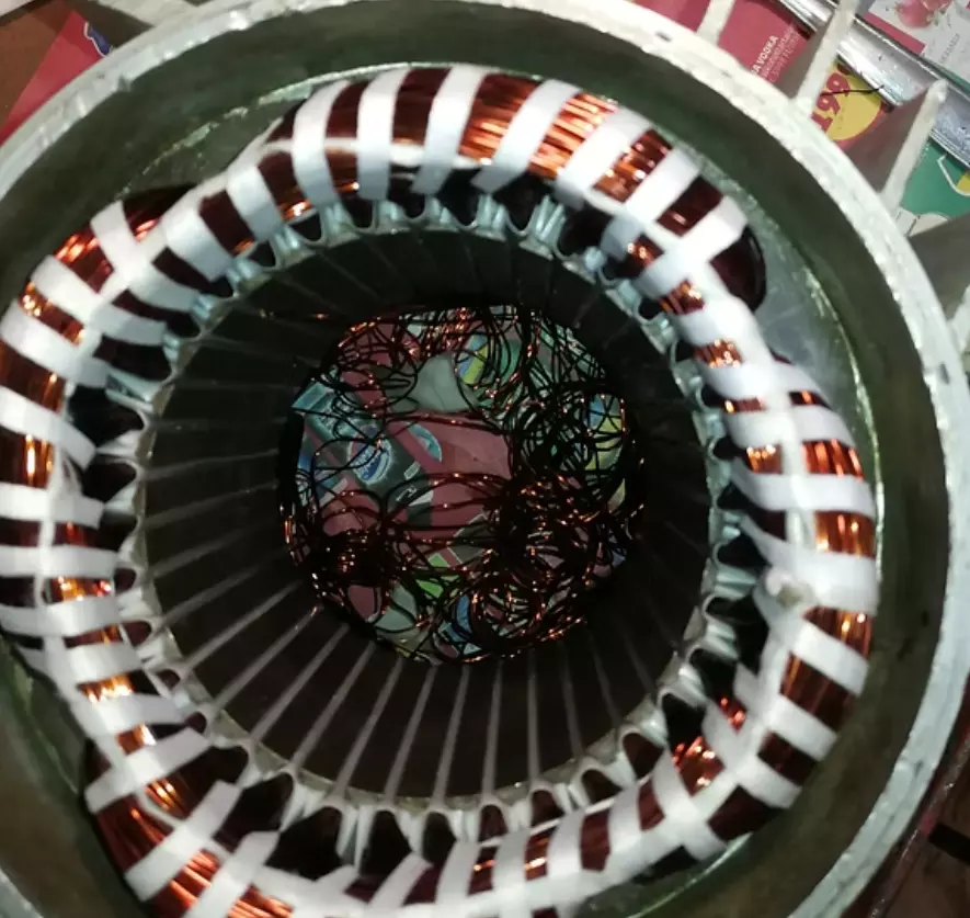 Iparivillanymotorokteljesfelújítása,Szolnokmegye,Magyarország2