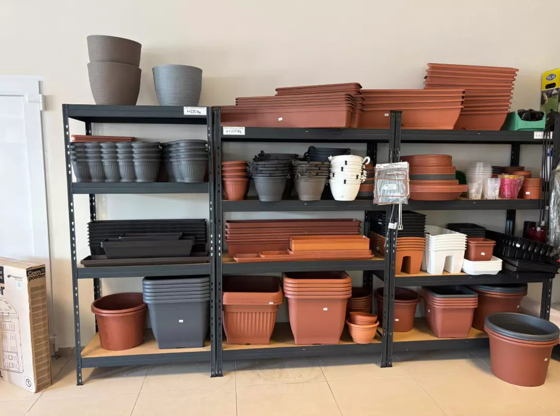 Kertésgazdabolt,Tatabánya1