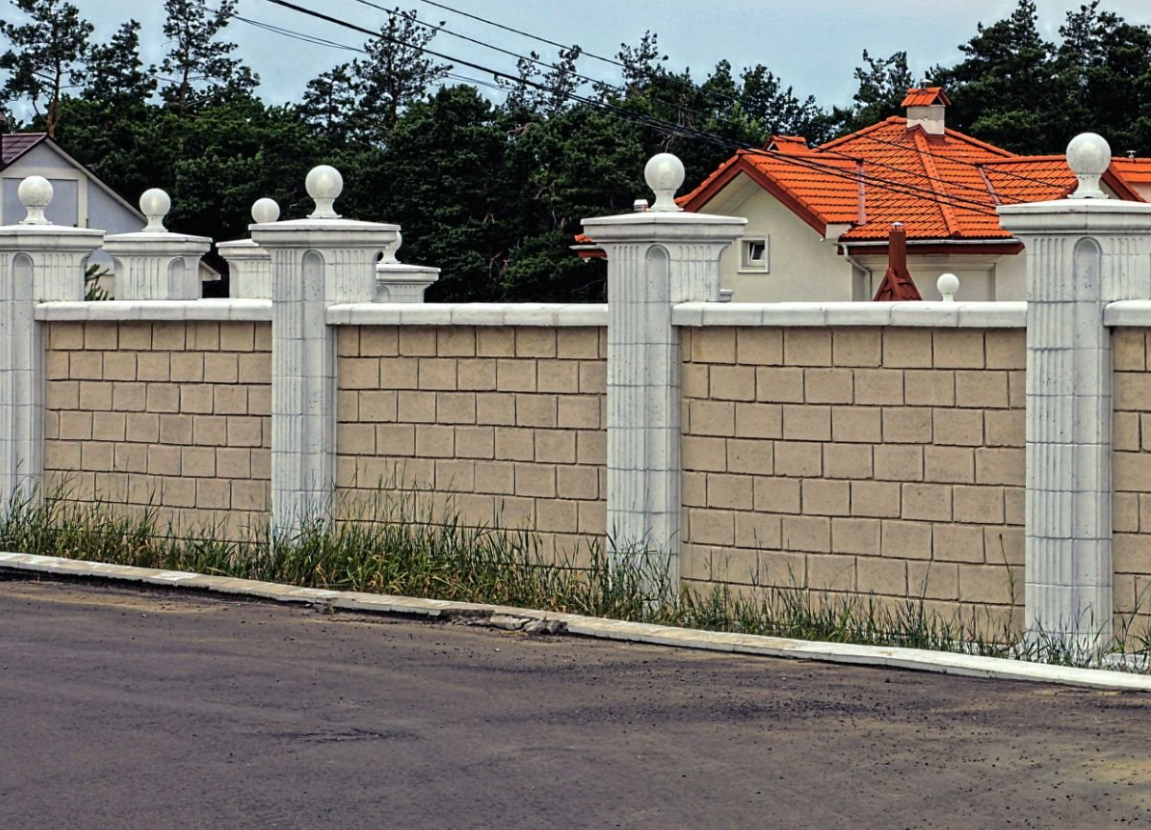 Modern_betonkerítések_gyártása_és_telepítése_Nagykőrös