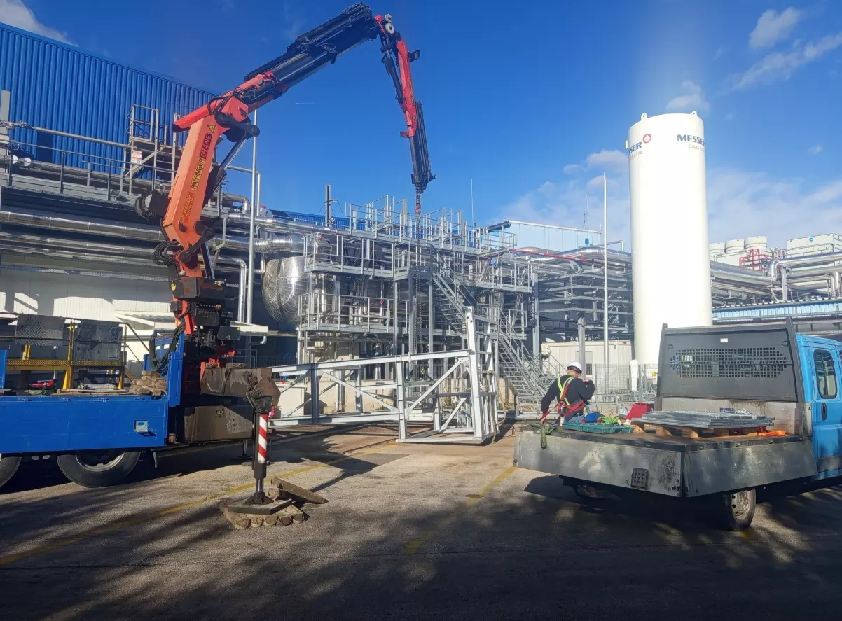 Teljeskörűtechnológiaicsőszerelés,Várpalota,Magyaroszág2 Teljeskörűtechnológiaicsőszerelés,Várpalota,Magyaroszág2
